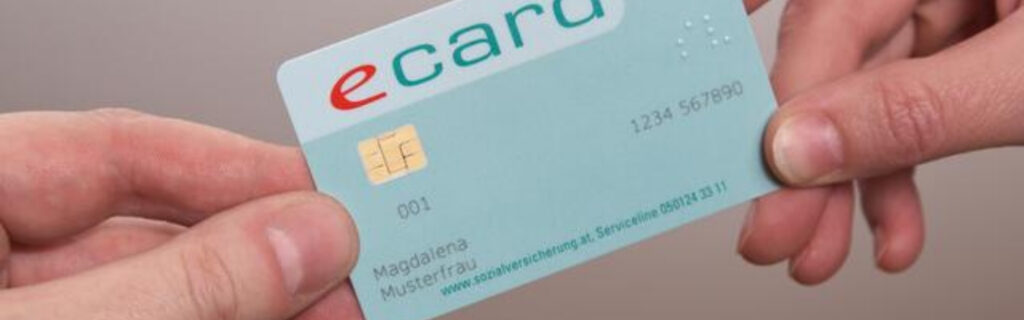 E-Card in Nahaufnahme – Symbol für die neuen Sozialversicherungsgrenzen und Beitragssätze in der Personalverrechnung 2025